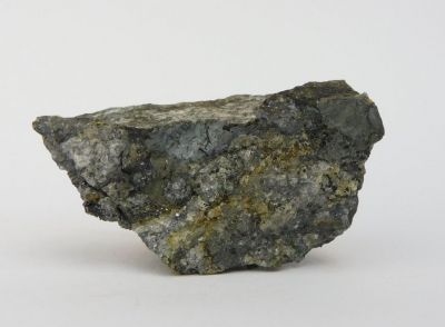 Kalcit, pyrit - šachta č. 19, žíla Bt17B2, 21.patro, Dubenec, Příbram